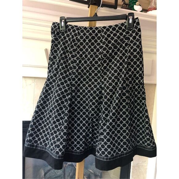 RB Collection Dresses & Skirts - RB Collection New York Women’s Black With White Circle Design Skirt Size 6